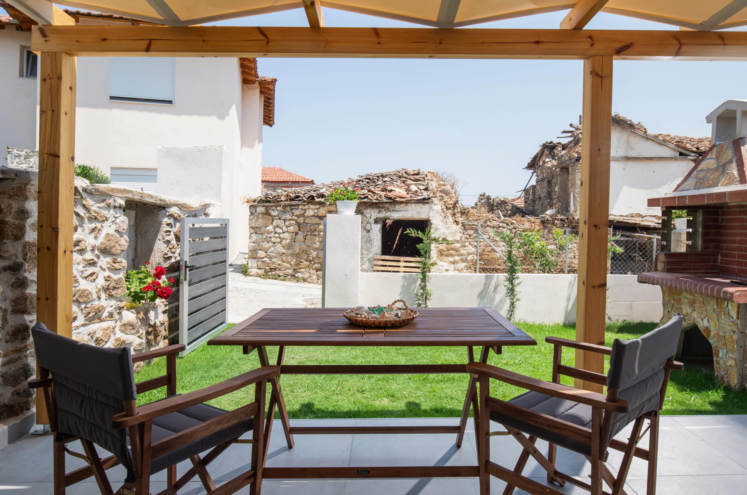 amira-house-sykia-garden10