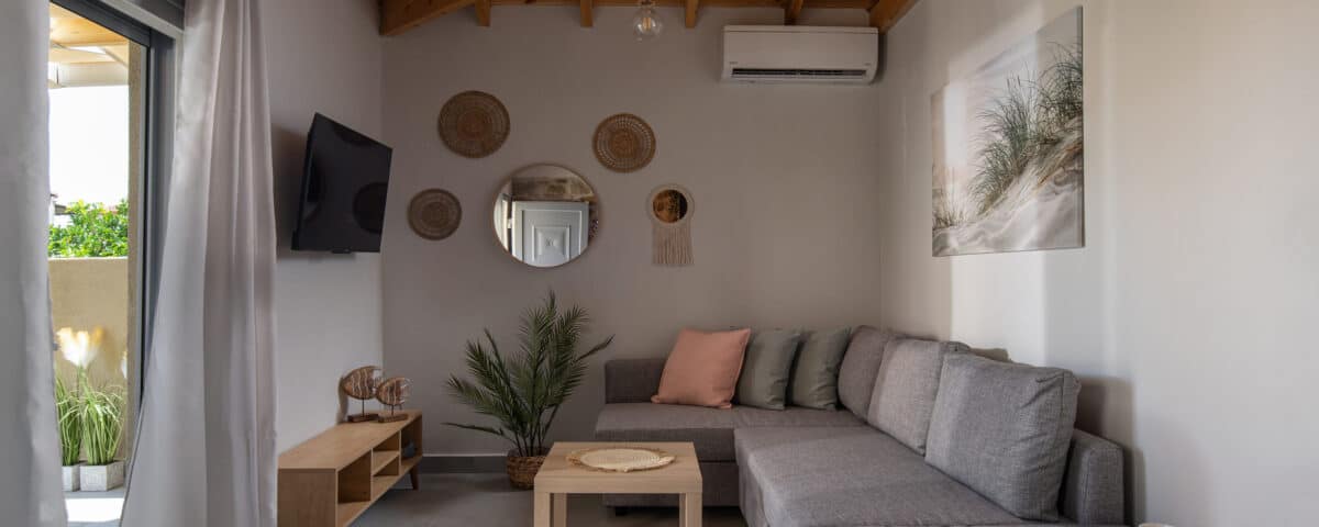 amira-house-sykia-living3